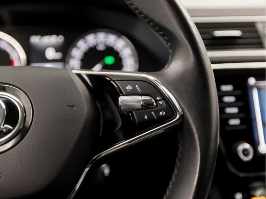 Skoda Superb Combi 1.5 TSI ACT Sport 150Pk Automaat (APPLE CARPLAY, GROOT NAVI, MEMORY SEATS, STOELVERWARMING,... ActivLease financial lease