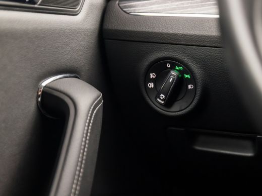 Skoda Superb Combi 1.5 TSI ACT Sport 150Pk Automaat (APPLE CARPLAY, GROOT NAVI, MEMORY SEATS, STOELVERWARMING,... ActivLease financial lease