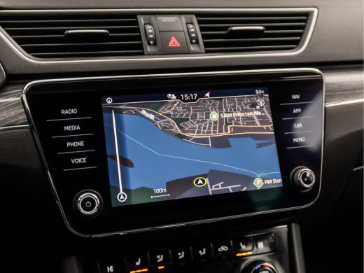 Skoda Superb Combi 1.5 TSI ACT Sport 150Pk Automaat (APPLE CARPLAY, GROOT NAVI, MEMORY SEATS, STOELVERWARMING,... ActivLease financial lease