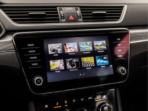 Skoda Superb Combi 1.5 TSI ACT Sport 150Pk Automaat (APPLE CARPLAY, GROOT NAVI, MEMORY SEATS, STOELVERWARMING,... ActivLease financial lease