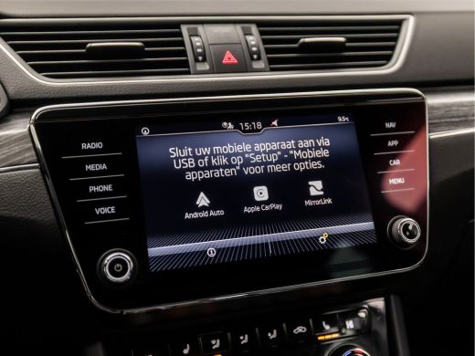 Skoda Superb Combi 1.5 TSI ACT Sport 150Pk Automaat (APPLE CARPLAY, GROOT NAVI, MEMORY SEATS, STOELVERWARMING,... ActivLease financial lease