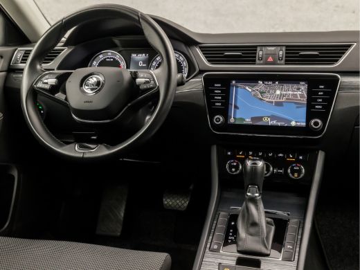 Skoda Superb Combi 1.5 TSI ACT Sport 150Pk Automaat (APPLE CARPLAY, GROOT NAVI, MEMORY SEATS, STOELVERWARMING,... ActivLease financial lease