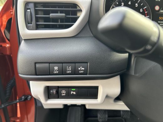 Suzuki Swift 1.2 Comfort Smart Hybrid ActivLease financial lease