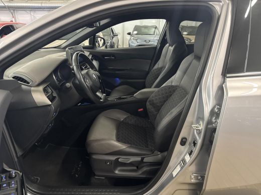 Toyota C-HR 1.8 Hybrid Executive | 06-10141018 Voor meer informatie ActivLease financial lease