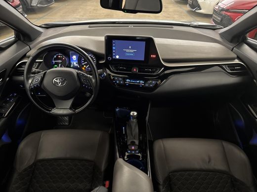 Toyota C-HR 1.8 Hybrid Executive | 06-10141018 Voor meer informatie ActivLease financial lease