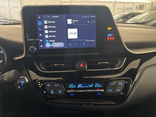 Toyota C-HR 1.8 Hybrid Executive | 06-10141018 Voor meer informatie ActivLease financial lease