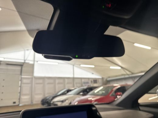 Toyota C-HR 1.8 Hybrid Executive | 06-10141018 Voor meer informatie ActivLease financial lease