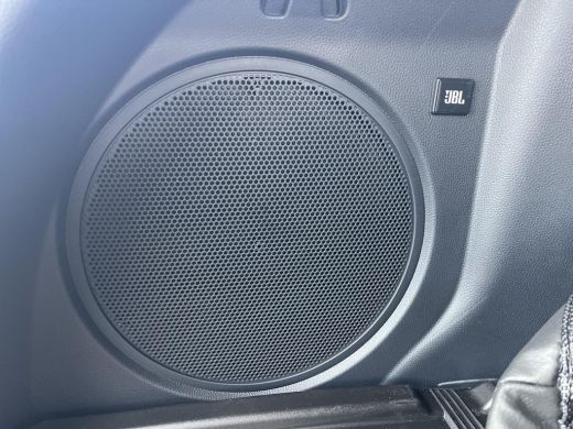 Toyota C-HR 2.0 Plug-in Hybrid 220 Executive | All-in prijs | Apple/Android | Camera | Stoelverwarming | ActivLease financial lease