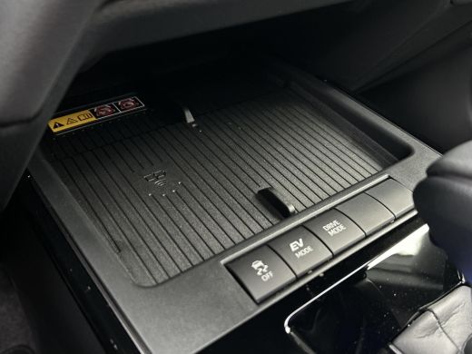 Toyota Corolla Cross Hybrid 180 GR Sport + Panoramadak | Nieuwe auto | Uit voorraad leverbaar | ActivLease financial lease