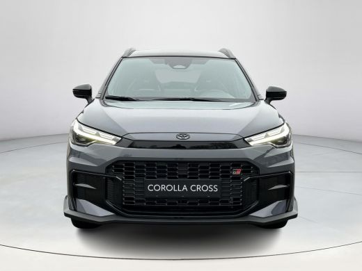 Toyota Corolla Cross Hybrid 180 GR Sport + Panoramadak | Nieuwe auto | Uit voorraad leverbaar | ActivLease financial lease