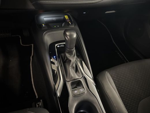 Toyota Corolla Hybrid 140 Executive | 06-10141018 Voor meer informatie ActivLease financial lease