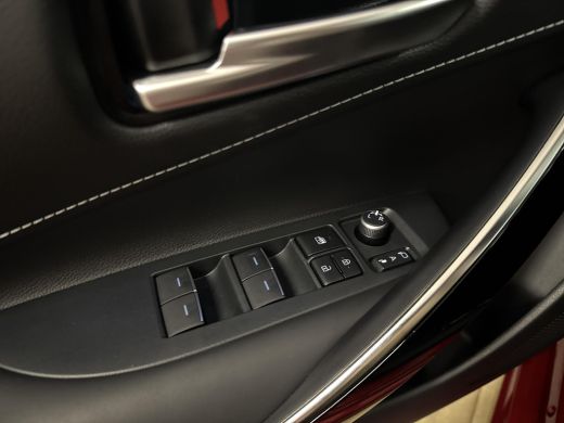 Toyota Corolla Hybrid 140 Executive | 06-10141018 Voor meer informatie ActivLease financial lease