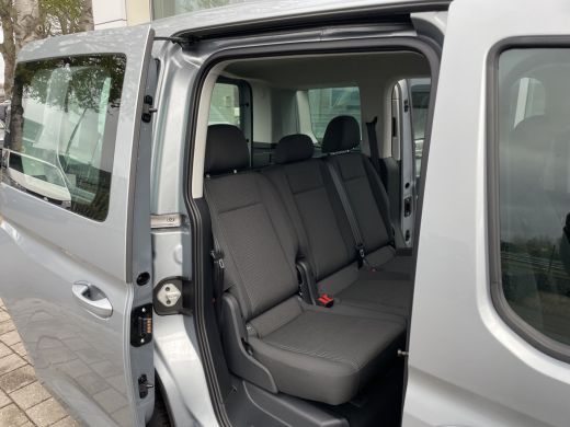 Volkswagen Caddy Kombi 1.5 TSI 150PK DSG Hybride | app connect | trekhaak | 5 zitplaatsen | Trekhaak | App connect ActivLease financial lease