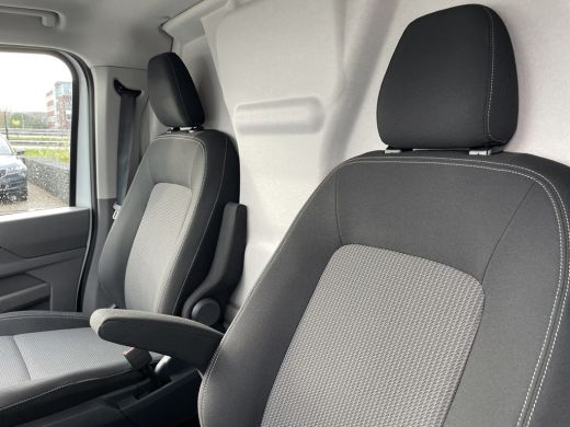 Volkswagen e-Transporter L2 Bulli 218PK | Trekhaak | App Connect | Assistentie Pakket Premium ActivLease financial lease