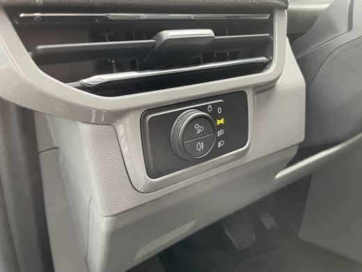 Volkswagen e-Transporter L2 Bulli 218PK | Trekhaak | App Connect | Assistentie Pakket Premium ActivLease financial lease