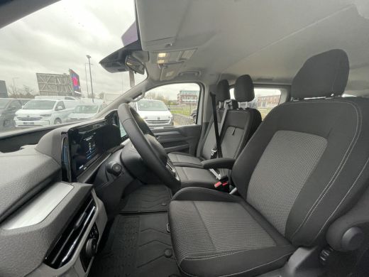 Volkswagen e-Transporter L2 Life 64 kWh | 218PK | 9 Persoons | Navigatie ActivLease financial lease