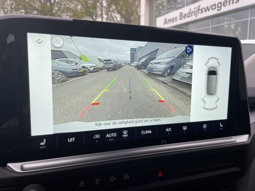 Volkswagen e-Transporter L2 Life 64 kWh | 218PK | 9 Persoons | Navigatie ActivLease financial lease