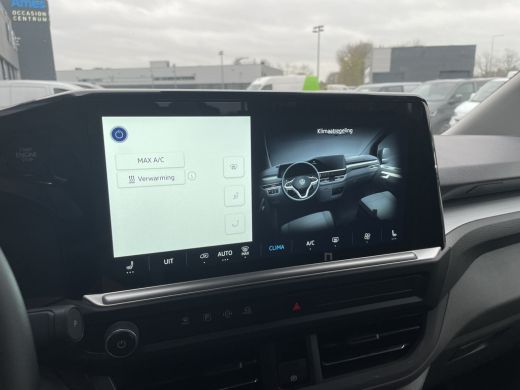 Volkswagen e-Transporter L2 Life 64 kWh | 218PK | 9 Persoons | Navigatie ActivLease financial lease