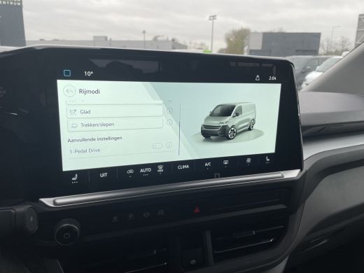 Volkswagen e-Transporter L2 Life 64 kWh | 218PK | 9 Persoons | Navigatie ActivLease financial lease