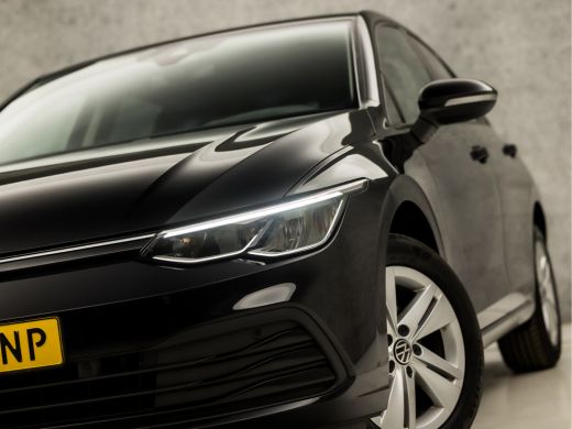 Volkswagen Golf 1.0 TSI Sportline (DIGITAL DASHBOARD, TREKHAAK, KEYLESS START, LED KOPLAMPEN, GETINT GLAS, SPORTS... ActivLease financial lease