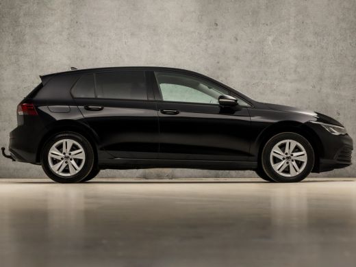 Volkswagen Golf 1.0 TSI Sportline (DIGITAL DASHBOARD, TREKHAAK, KEYLESS START, LED KOPLAMPEN, GETINT GLAS, SPORTS... ActivLease financial lease