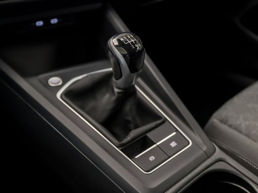 Volkswagen Golf 1.0 TSI Sportline (DIGITAL DASHBOARD, TREKHAAK, KEYLESS START, LED KOPLAMPEN, GETINT GLAS, SPORTS... ActivLease financial lease