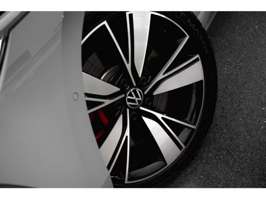 Volkswagen Golf 1.4 TSI eHybrid 245PK GTE | Camera | Adaptive Cruise | Keyless | 18" | Stuur & Stoelverwarming ActivLease financial lease