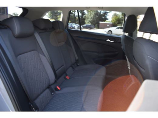 Volkswagen Golf Variant Variant NEW 1.5 TSI LIFE VIRTUAL/PDC/CARPLAY /STUURVERW /FABRIEKS GARANTIE ActivLease financial lease