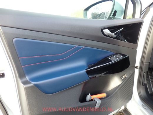 Volkswagen ID.4 GTX 4Motion 77kWh 95%SOH ACC / TREKHAAK / HEAD-UP / ADAPTIEVE CRUISE ActivLease financial lease