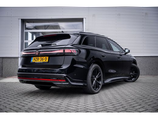 Volkswagen ID.7 Pro Limited Edition Inclusief &euro;2000,- inruilvoordeel | Achterbank in ongelijke delen neerklapbaar... ActivLease financial lease