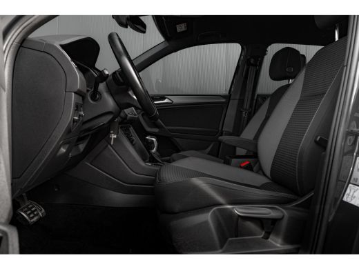 Volkswagen Tiguan 1.4 TSI eHybrid 245pk Life | Trekhaak | Camera | Head-Up | Stoel & Stuurverwarming | 18" ActivLease financial lease