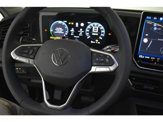 Volkswagen Tiguan Life Edition - eHybrid Inclusief &euro;2000,- inruilvoordeel | Trekhaak | 'App-Connect' draadloze smar... ActivLease financial lease