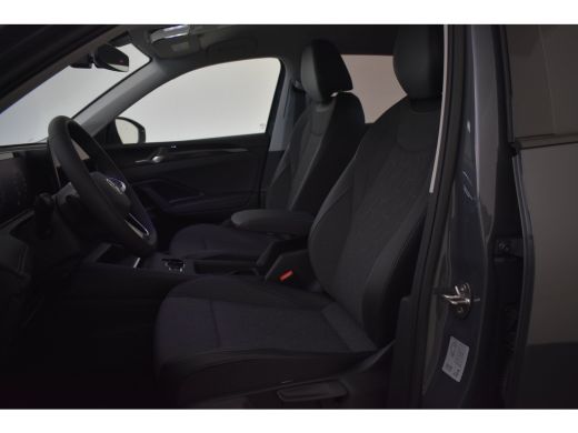 Volkswagen Tiguan Life Edition - eHybrid Inclusief &euro;2000,- inruilvoordeel | Trekhaak | 'App-Connect' draadloze smar... ActivLease financial lease