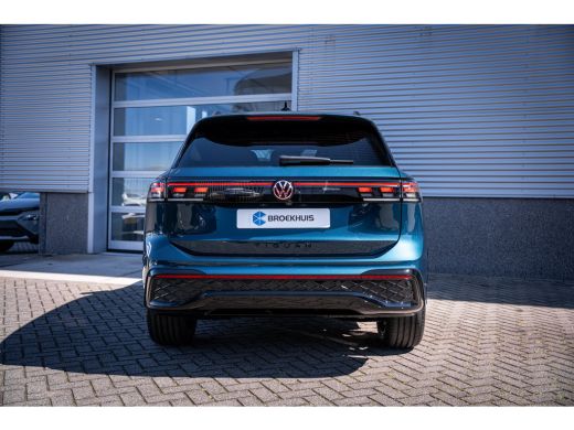 Volkswagen Tiguan R-Line Edition - eHybrid | Inclusief &euro;2000,- inruilvoordeel | Trekhaak | 'App-Connect' draadloze ... ActivLease financial lease