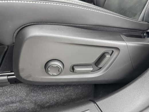 Volvo  C40 Recharge Twin Intro Edition 78 kWh | 20" | Leder/Nubuck | Elektr. verst. Stoelen | Harman Kardon ... ActivLease financial lease