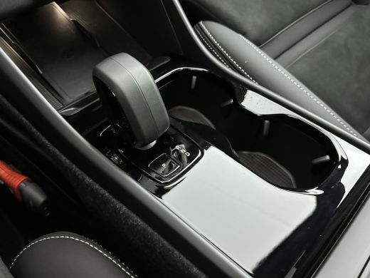 Volvo  EC40 Single Motor Extended Range Ultra Black Ed. 82 kWh | 20" | Leder / Nubuck | Trekhaak | Pixel LED ... ActivLease financial lease