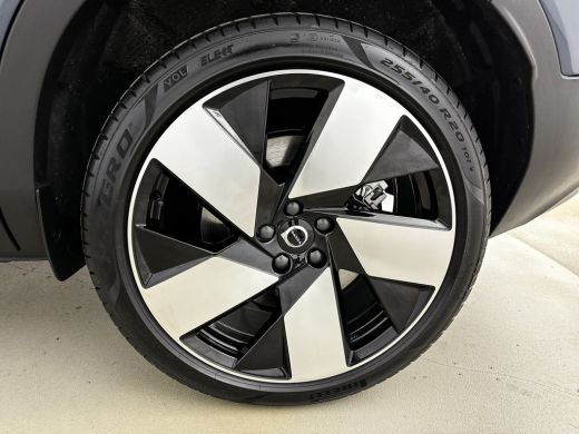 Volvo  EC40 Single Motor Extended Range Ultra Black Ed. 82 kWh | 20" | Leder / Nubuck | Trekhaak | Pixel LED ... ActivLease financial lease