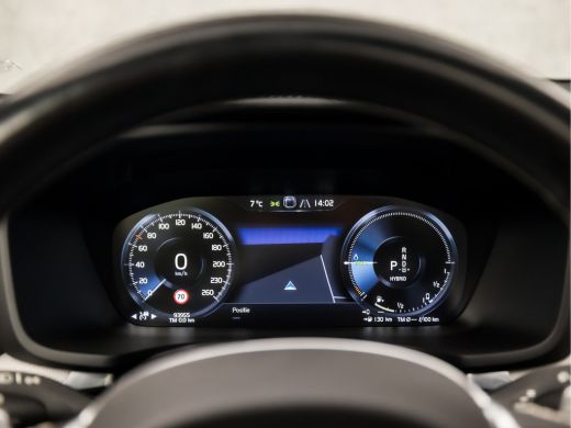 Volvo  V60 2.0 T8 Twin Engine AWD Polestar Engineered 407Pk Automaat (PANORAMADAK, BOWERS&WILKINS AUDIO, HEA... ActivLease financial lease