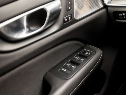 Volvo  V60 2.0 T8 Twin Engine AWD Polestar Engineered 407Pk Automaat (PANORAMADAK, BOWERS&WILKINS AUDIO, HEA... ActivLease financial lease