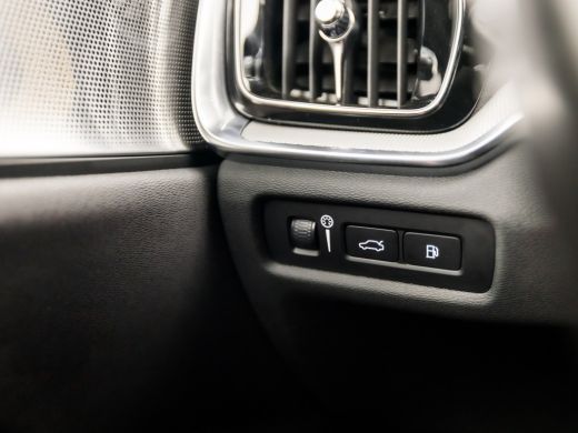 Volvo  V60 2.0 T8 Twin Engine AWD Polestar Engineered 407Pk Automaat (PANORAMADAK, BOWERS&WILKINS AUDIO, HEA... ActivLease financial lease