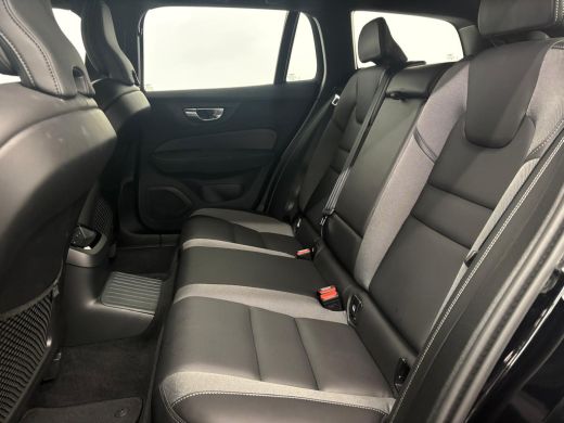Volvo  V60 T6 Plug-in hybrid AWD Plus Dark | 360 Camera | Achterbank verwarmd | Premium audio | Trekhaak | ActivLease financial lease