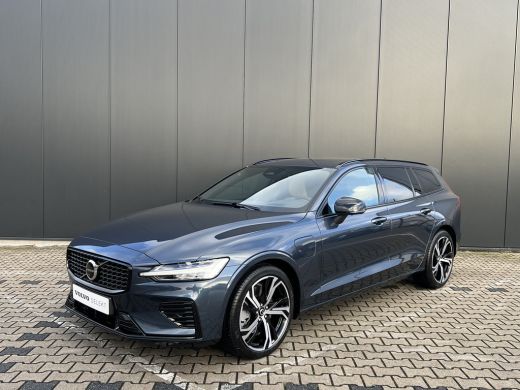 Volvo  V60 T8 Plug-in hybrid AWD Plus Performance Edition Dark | Panoramadak | Stoelventilatie | Harman/Kard...