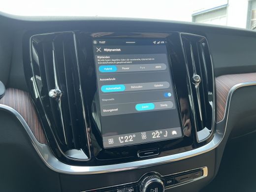 Volvo  V60 T8 Plug-in hybrid AWD Plus Performance Edition Dark | Panoramadak | Stoelventilatie | Harman/Kard... ActivLease financial lease