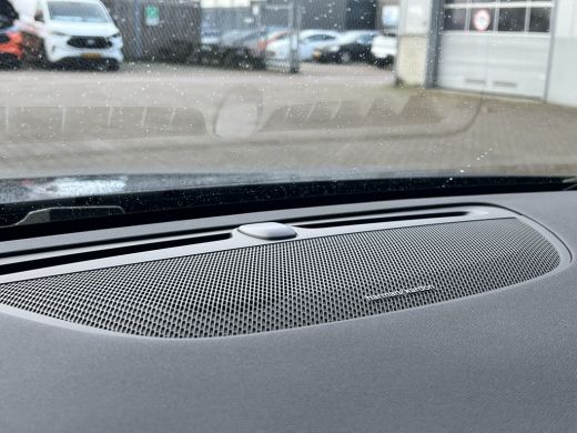 Volvo  V60 T8 Plug-in hybrid AWD Plus Performance Edition Dark | Panoramadak | Stoelventilatie | Harman/Kard... ActivLease financial lease