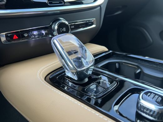 Volvo  V60 T8 Plug-in hybrid AWD Plus Performance Edition Dark | Panoramadak | Stoelventilatie | Harman/Kard... ActivLease financial lease