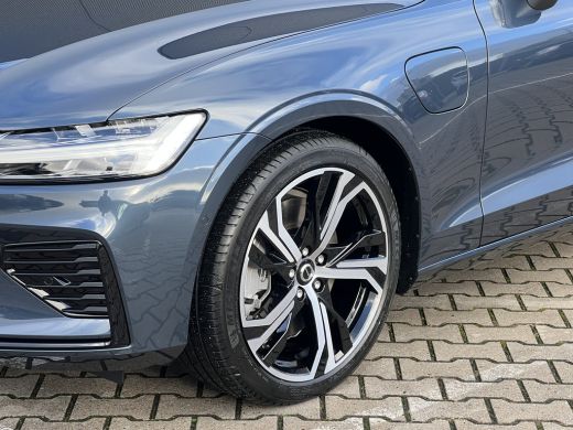 Volvo  V60 T8 Plug-in hybrid AWD Plus Performance Edition Dark | Panoramadak | Stoelventilatie | Harman/Kard... ActivLease financial lease