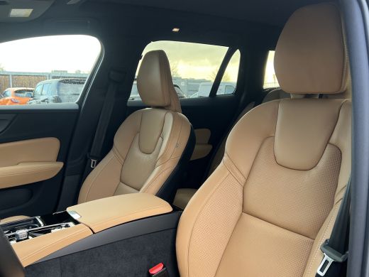 Volvo  V60 T8 Plug-in hybrid AWD Plus Performance Edition Dark | Panoramadak | Stoelventilatie | Harman/Kard... ActivLease financial lease