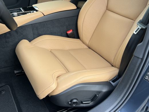 Volvo  V60 T8 Plug-in hybrid AWD Plus Performance Edition Dark | Panoramadak | Stoelventilatie | Harman/Kard... ActivLease financial lease