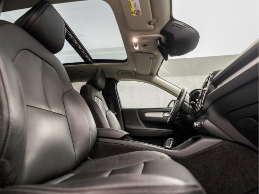 Volvo  XC40 1.5 T5 Recharge Inscription 262Pk Automaat (PANORAMADAK, APPLE CARPLAY, LEDER, STUUR/STOELVERWARM... ActivLease financial lease