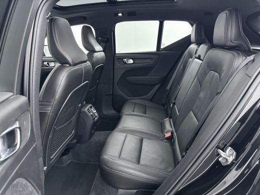 Volvo  XC40 Recharge P8 AWD R-Design 78kWh | 20" | Leder | Panoramadak | 360 Camera | Harman Kardon | Elektr... ActivLease financial lease